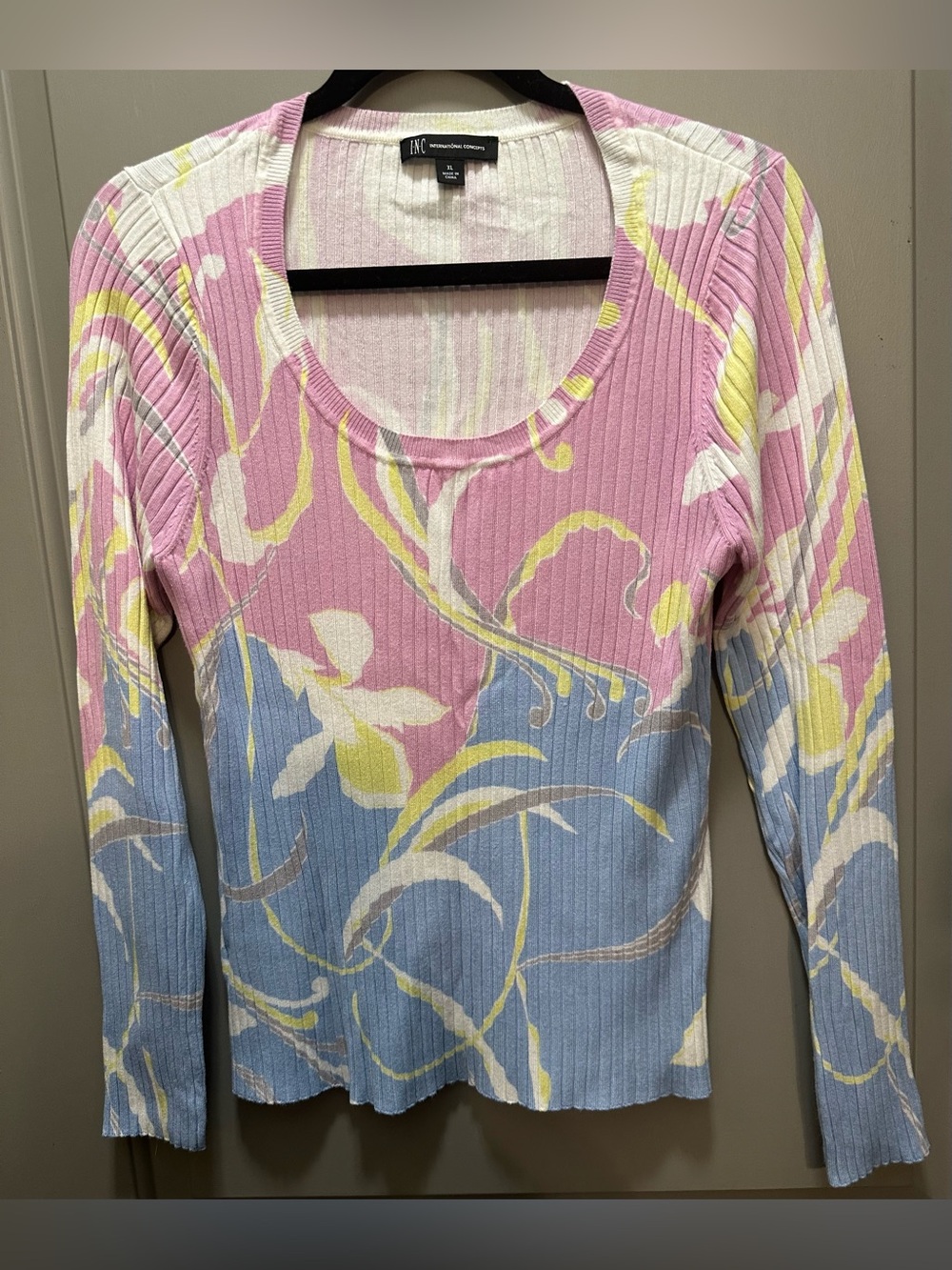 INC Size XL Botanical Print Ribbed Top EUC